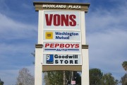 Vons Pole Sign In Simi Valey