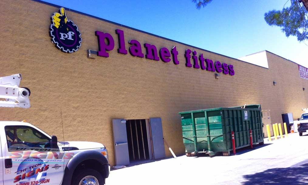 Planet-Fitness-wall-sign-Lancaster-ca